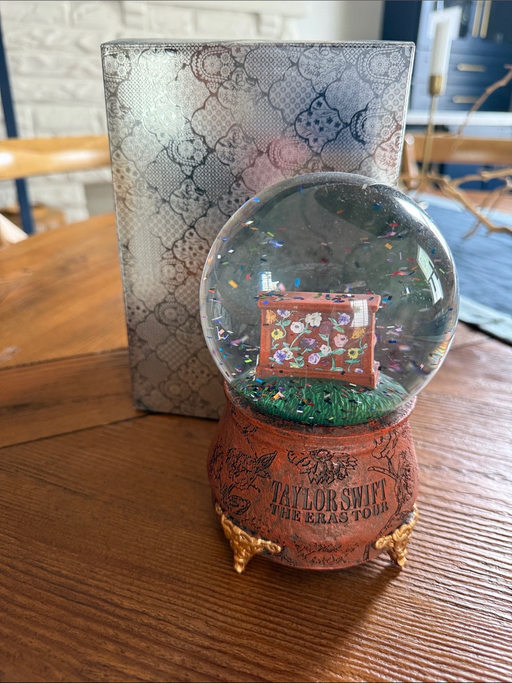 TAYLOR SWIFT | THE ERAS TOUR ACOUSTIC PIANO SNOW GLOBE